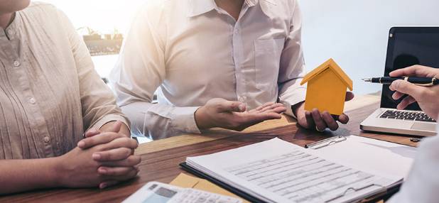 How is the interest rate calculated for a bank loan?